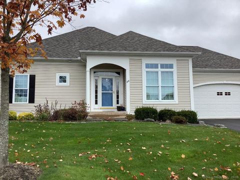 Photo of 34 Woodsboro Circle #34, Cromwell, CT 06416 (MLS # 24134359)