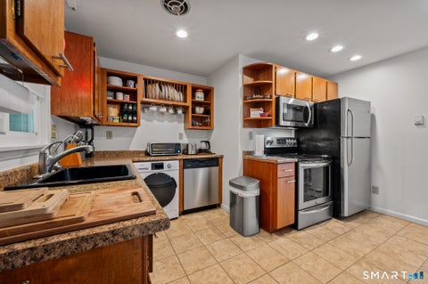 Tiny photo for 1660 Farmington Avenue #2, Farmington, CT 06085 (MLS # 24201639)