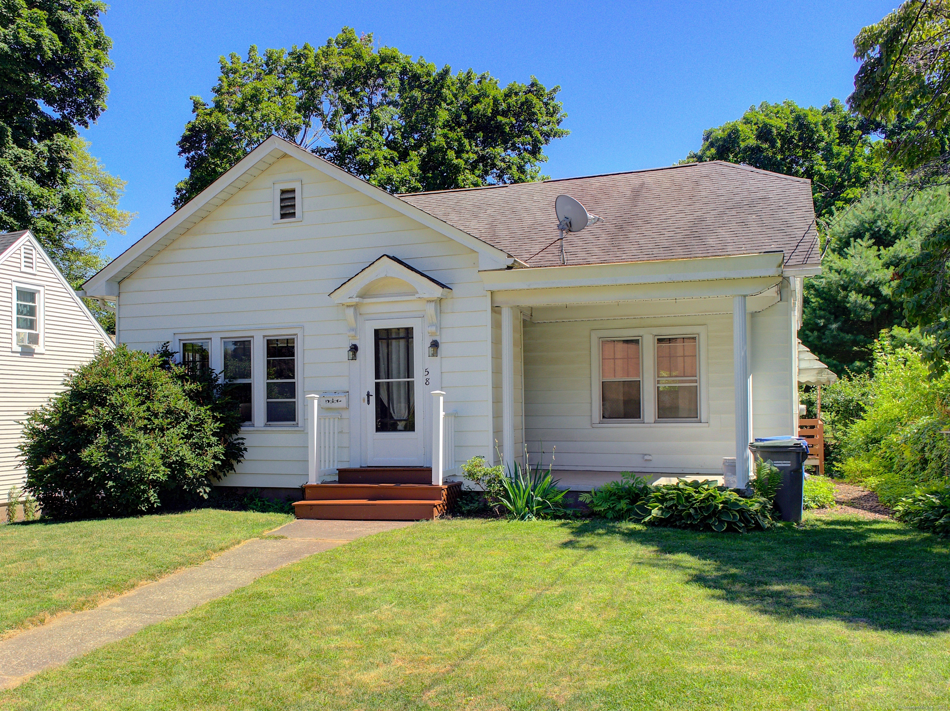 Photo 1 of 58 Academy Street, Manchester, Connecticut, $269,900, Web #: 24027331