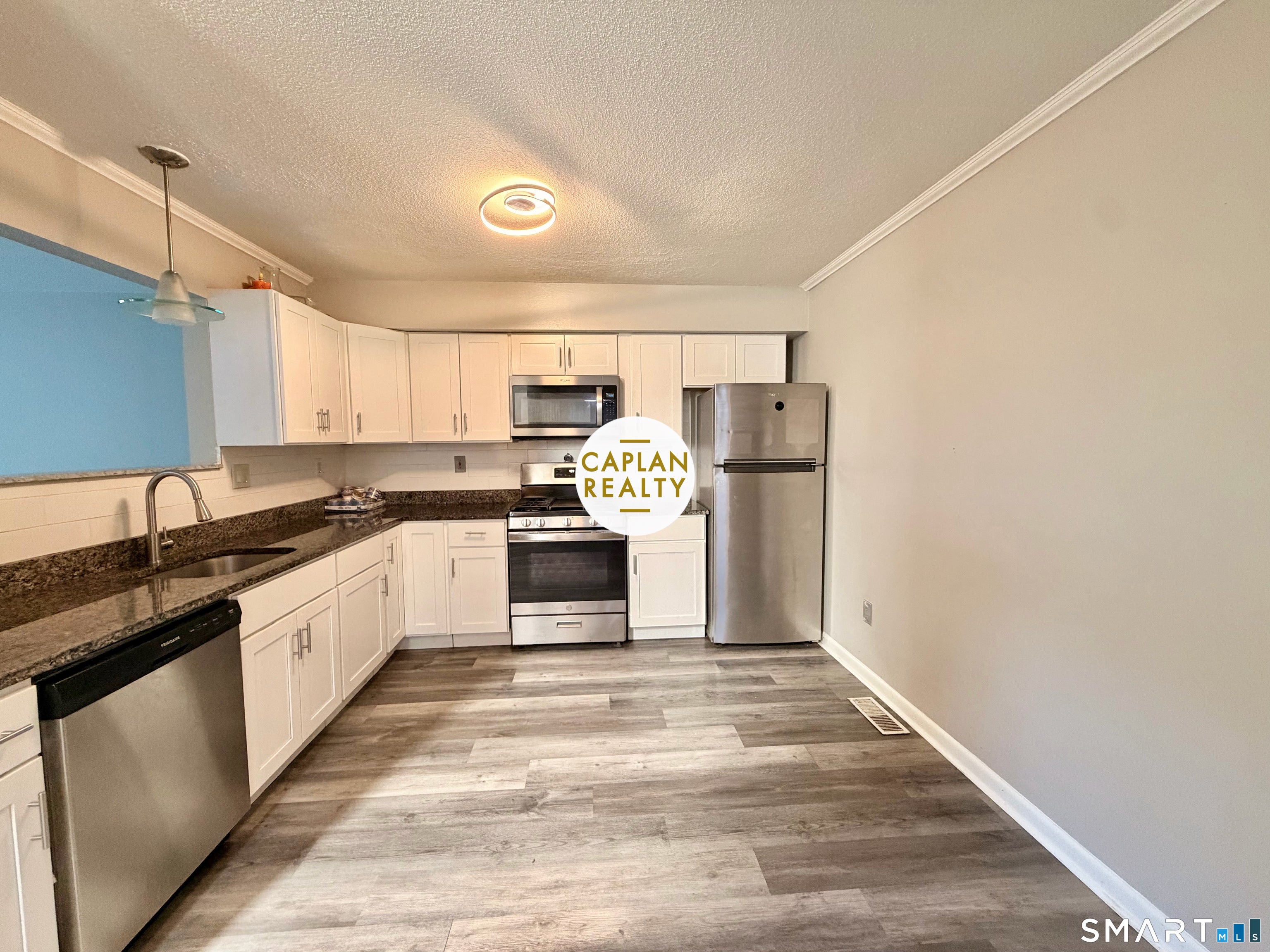 255 Pine Rock Avenue 17