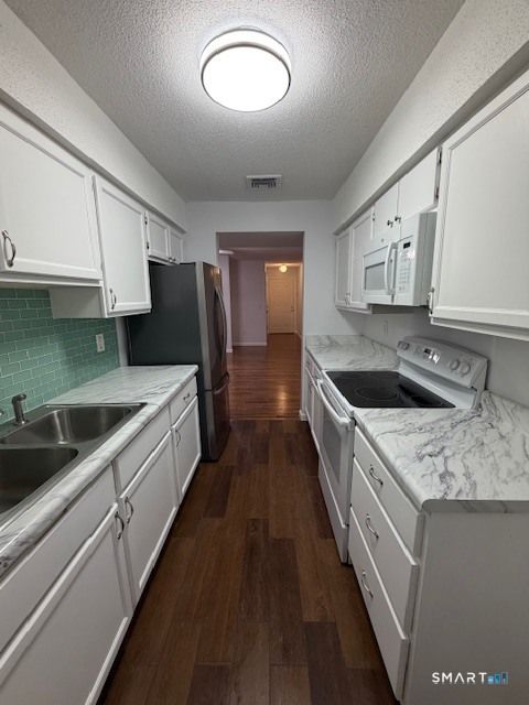 Tiny photo for 2 Concorde Way #A4, Windsor Locks, CT 06096 (MLS # 24153446)