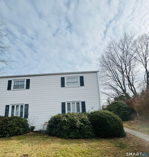Photo of 11 Trefoil Court, Fairfield, CT 06825 (MLS # 24144620)