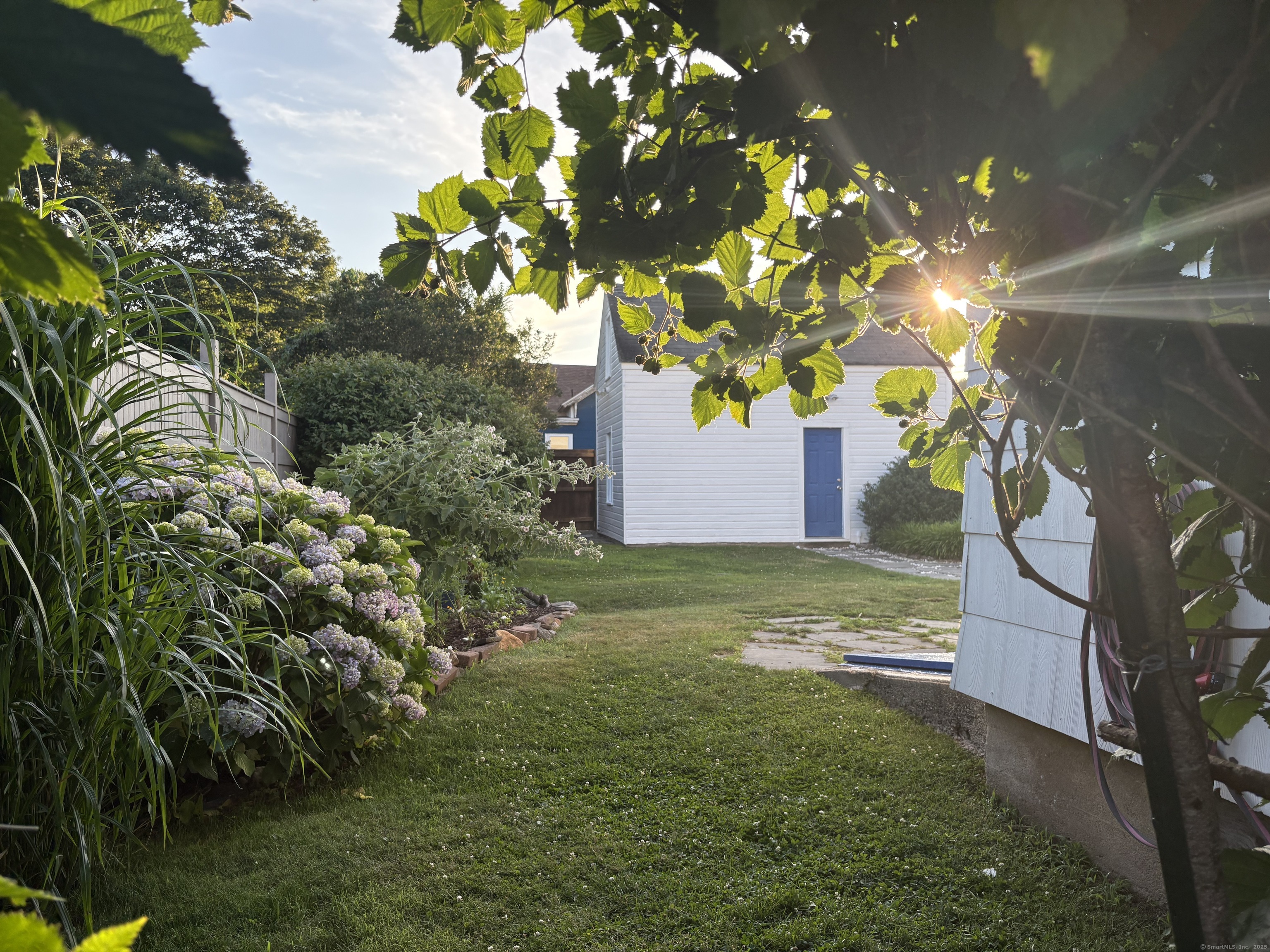 East Lyme, Connecticut 06357, United States, 3 Bedrooms Bedrooms, ,3 BathroomsBathrooms,Residential,Coming Soon,168002