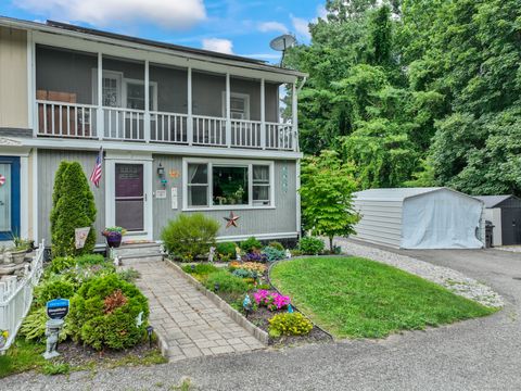 Condo For Sale - 7 Pheasant Run Road #1<br/> Kent, CT 06757