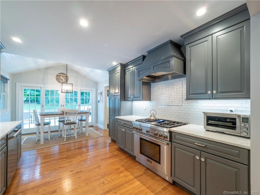 Photo 1 of 72 Sugarloaf Drive, Wilton, Connecticut, $560,000, Web #: 170235791