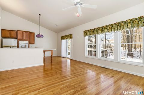 Tiny photo for 301 Fairway Drive #301, Oxford, CT 06478 (MLS # 24151318)