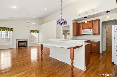 Tiny photo for 301 Fairway Drive #301, Oxford, CT 06478 (MLS # 24151318)