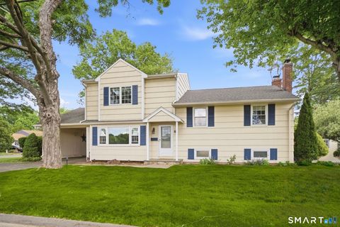 Photo of 28 Ashford Road, West Hartford, CT 06107 (MLS # 24179591)