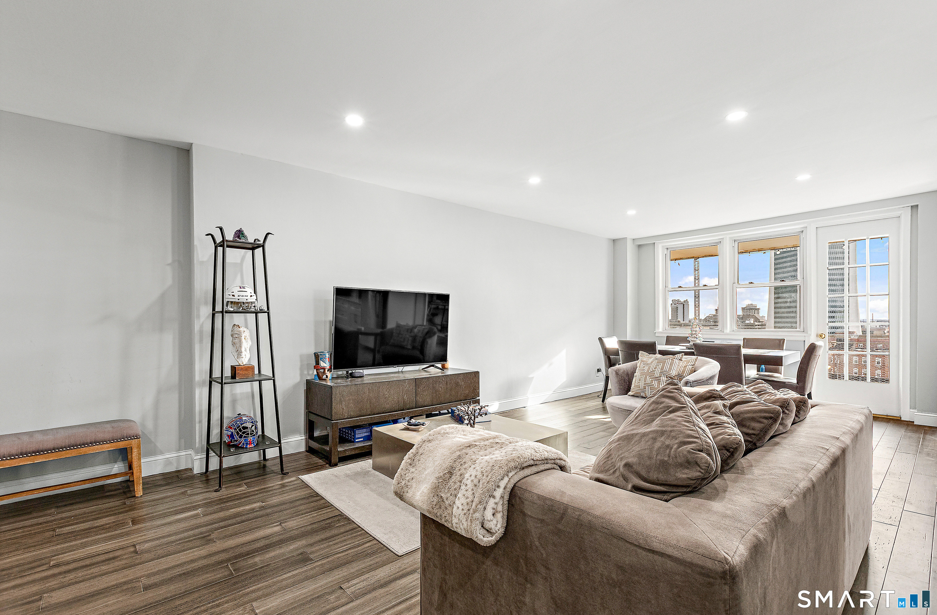 444 Bedford Street APT 8F