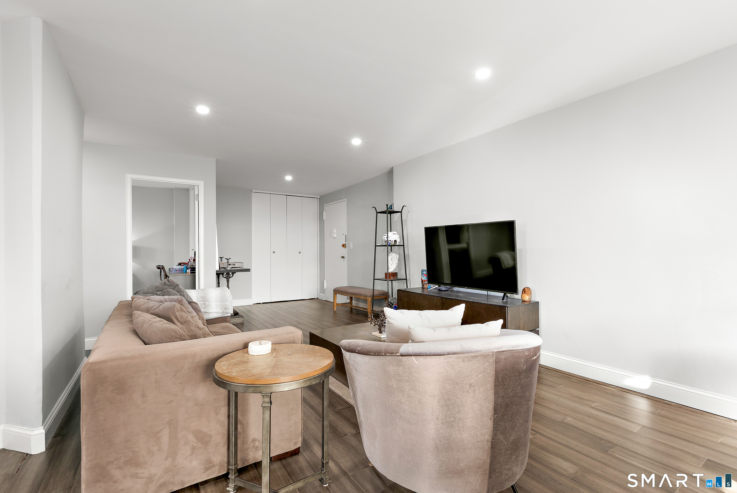 444 Bedford Street APT 8F