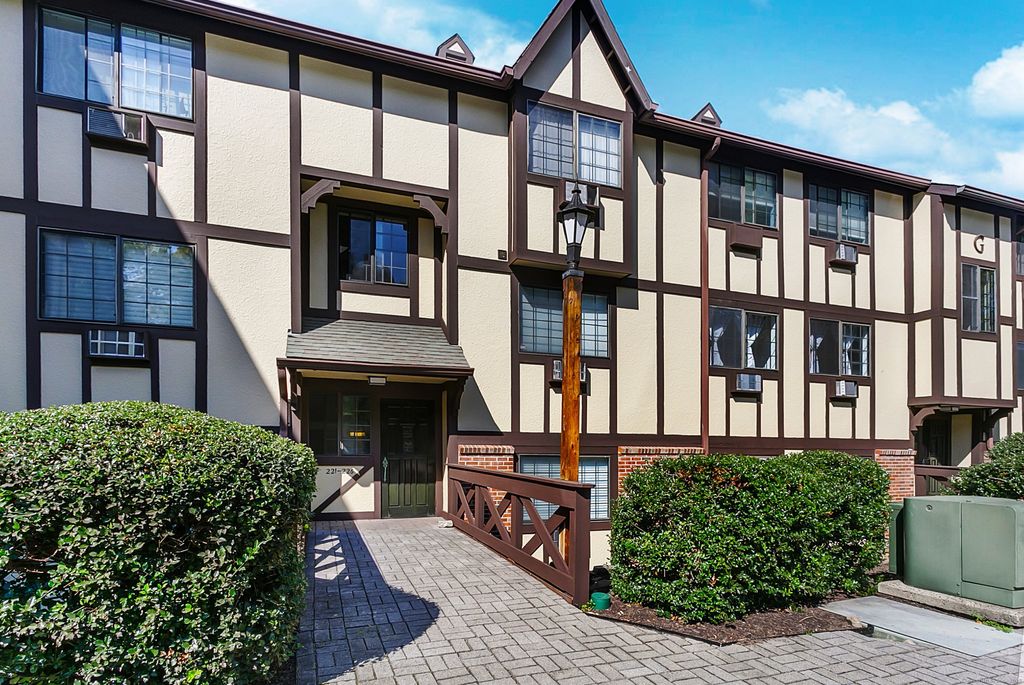 Photo of 50 Aiken Street #APT 225, Norwalk, CT 06851 (MLS # 24130590)