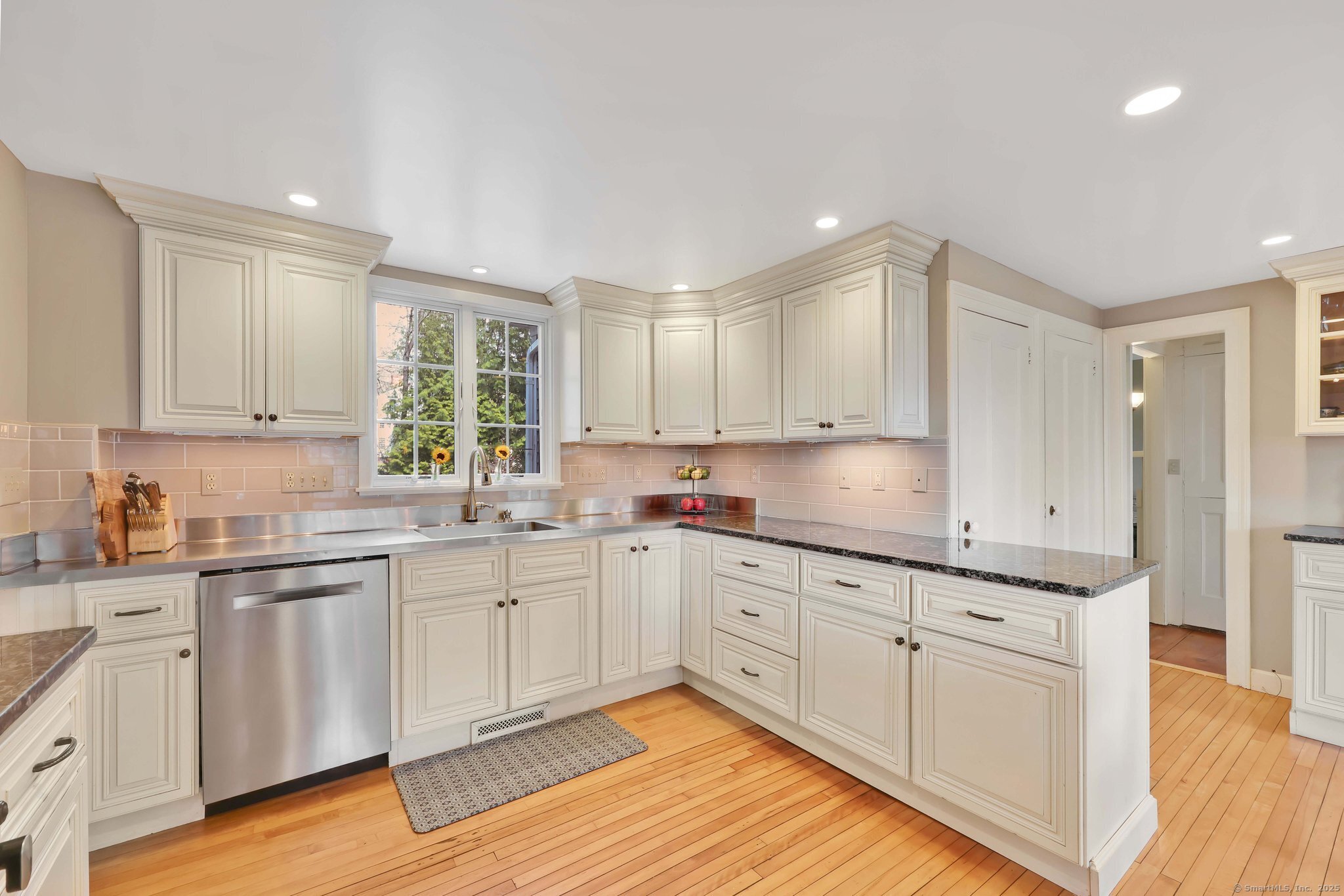 87 S Main Street, Suffield, Connecticut image 3