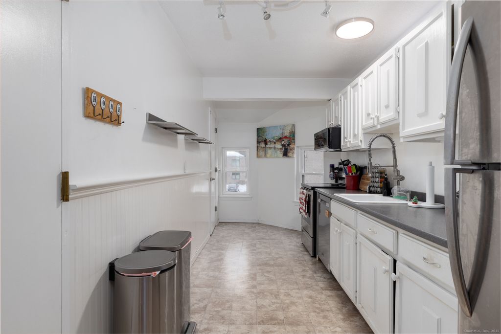 Photo of 48 Wellington Drive #48, Farmington, CT 06032 (MLS # 24144352)