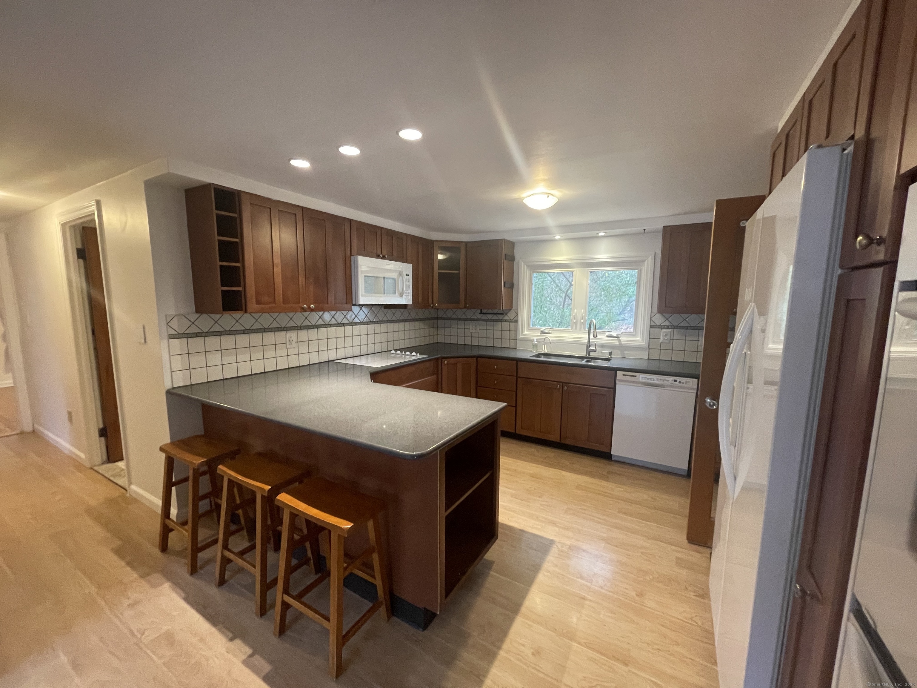 43 Home Place, Branford, Connecticut image 5