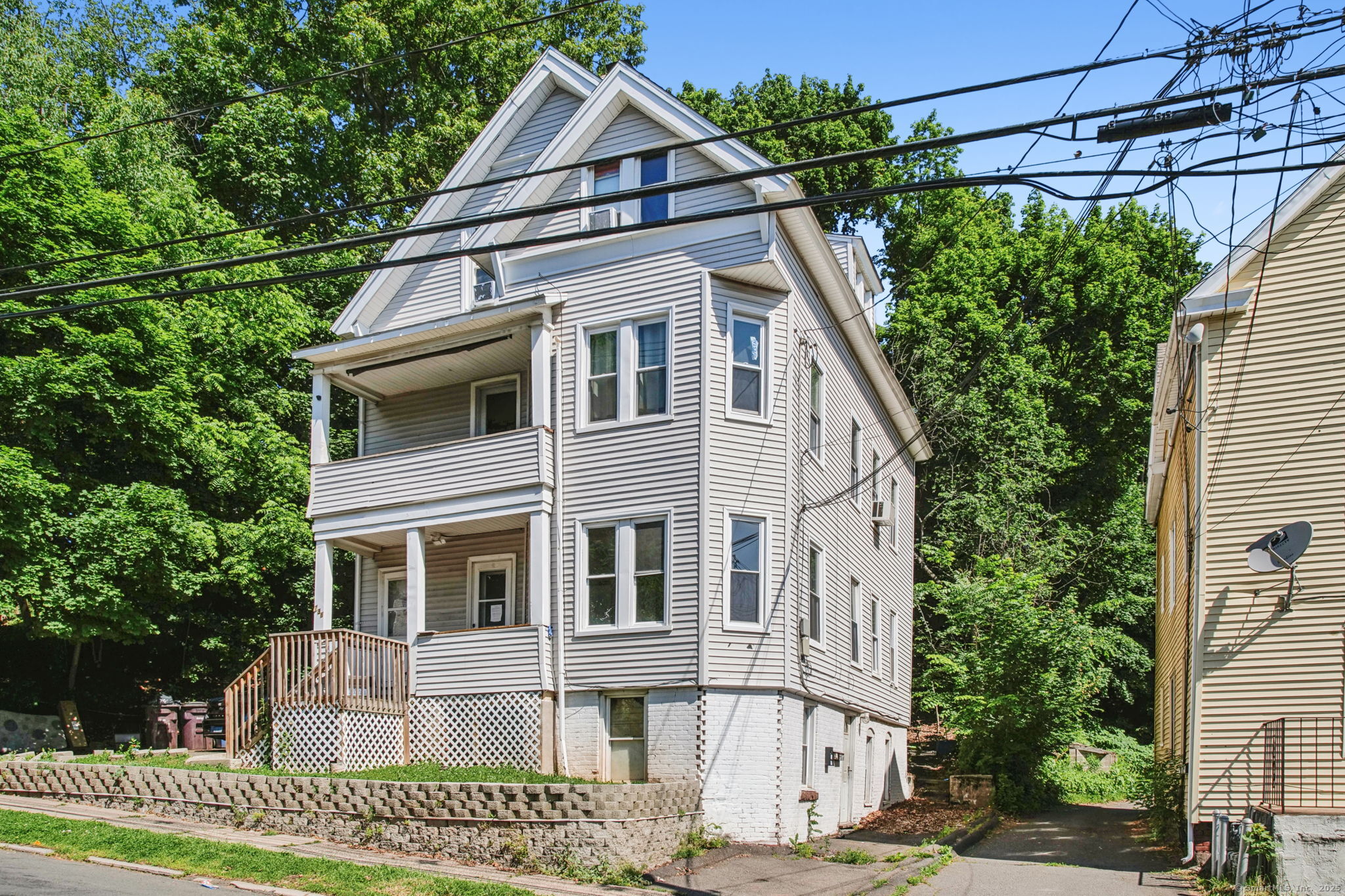 138 Pleasant Street