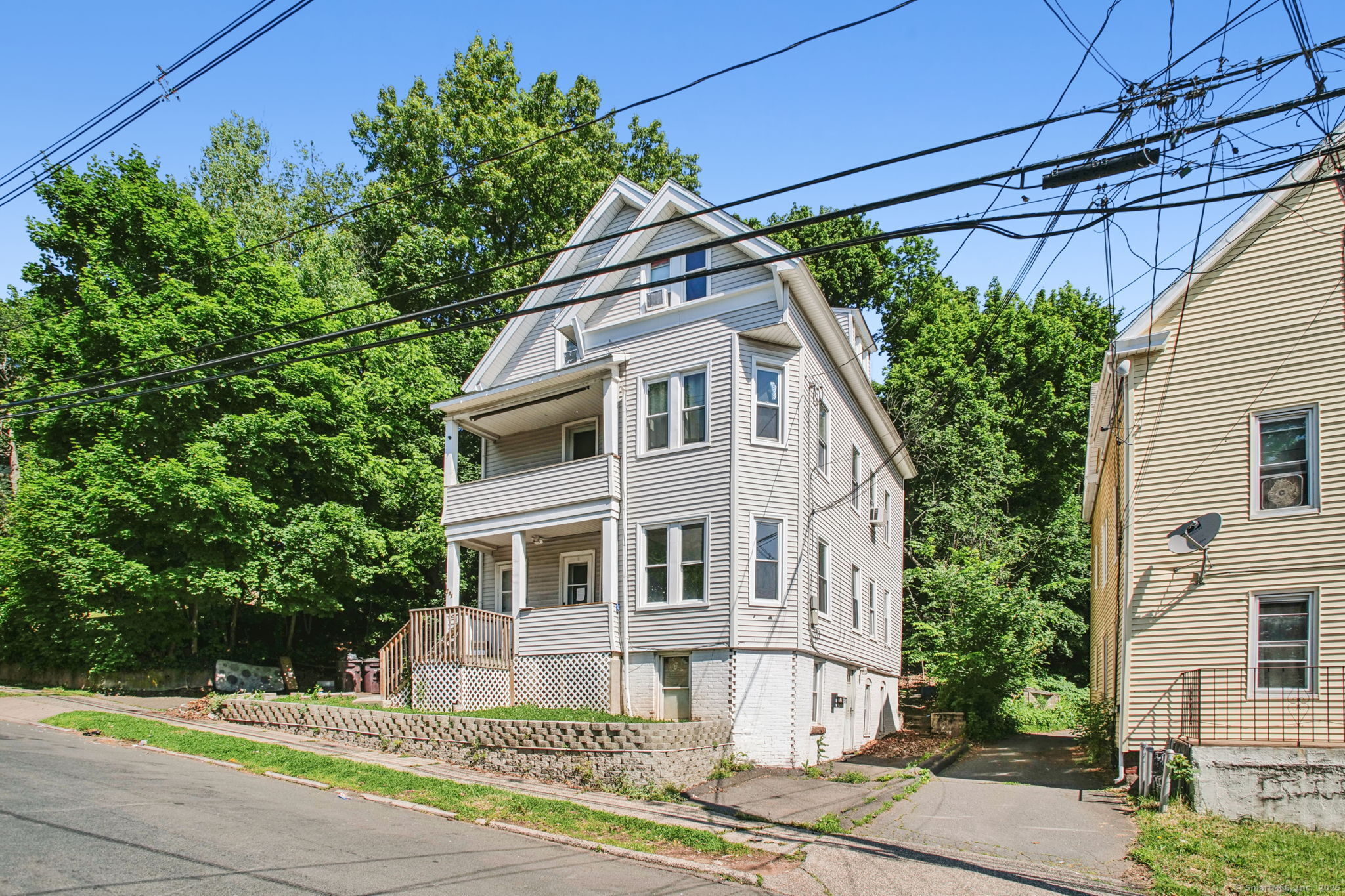 138 Pleasant Street
