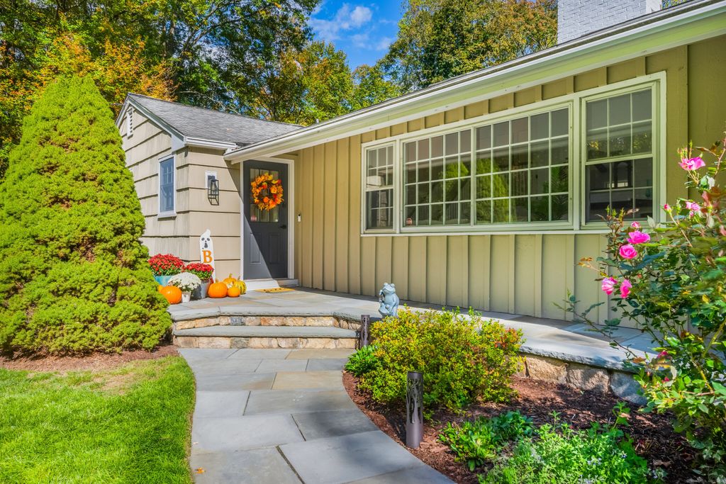 Photo of 113 Rivergate Drive, Wilton, CT 06897 (MLS # 24133079)