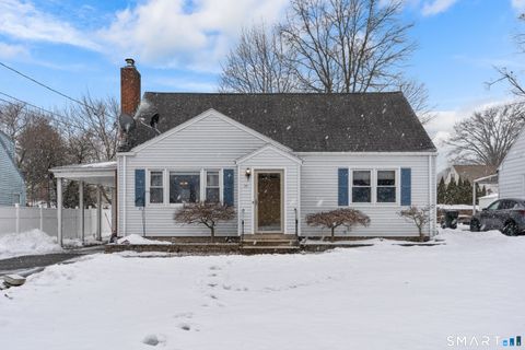 Photo of 25 Lewis Lane, West Hartford, CT 06110 (MLS # 24154816)