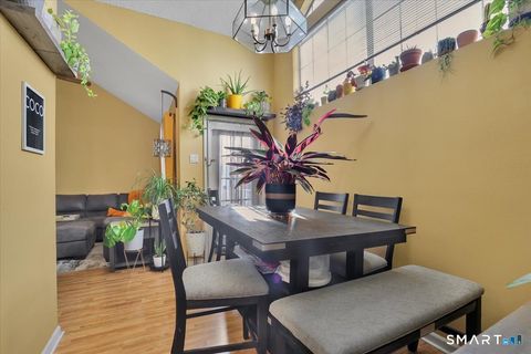 Tiny photo for 285 Carriage Crossing Lane #285, Middletown, CT 06457 (MLS # 24148254)