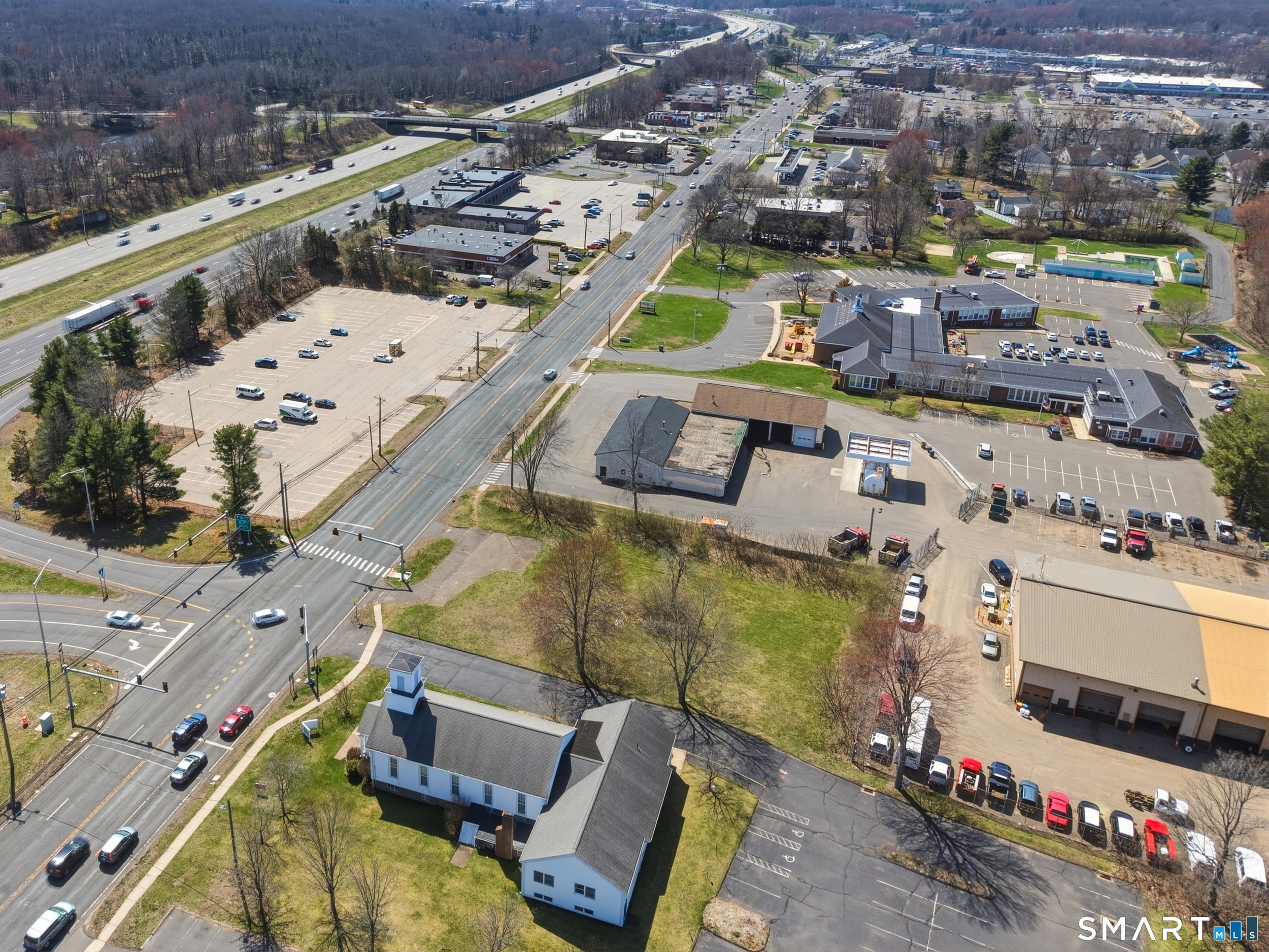 395 Hartford Turnpike