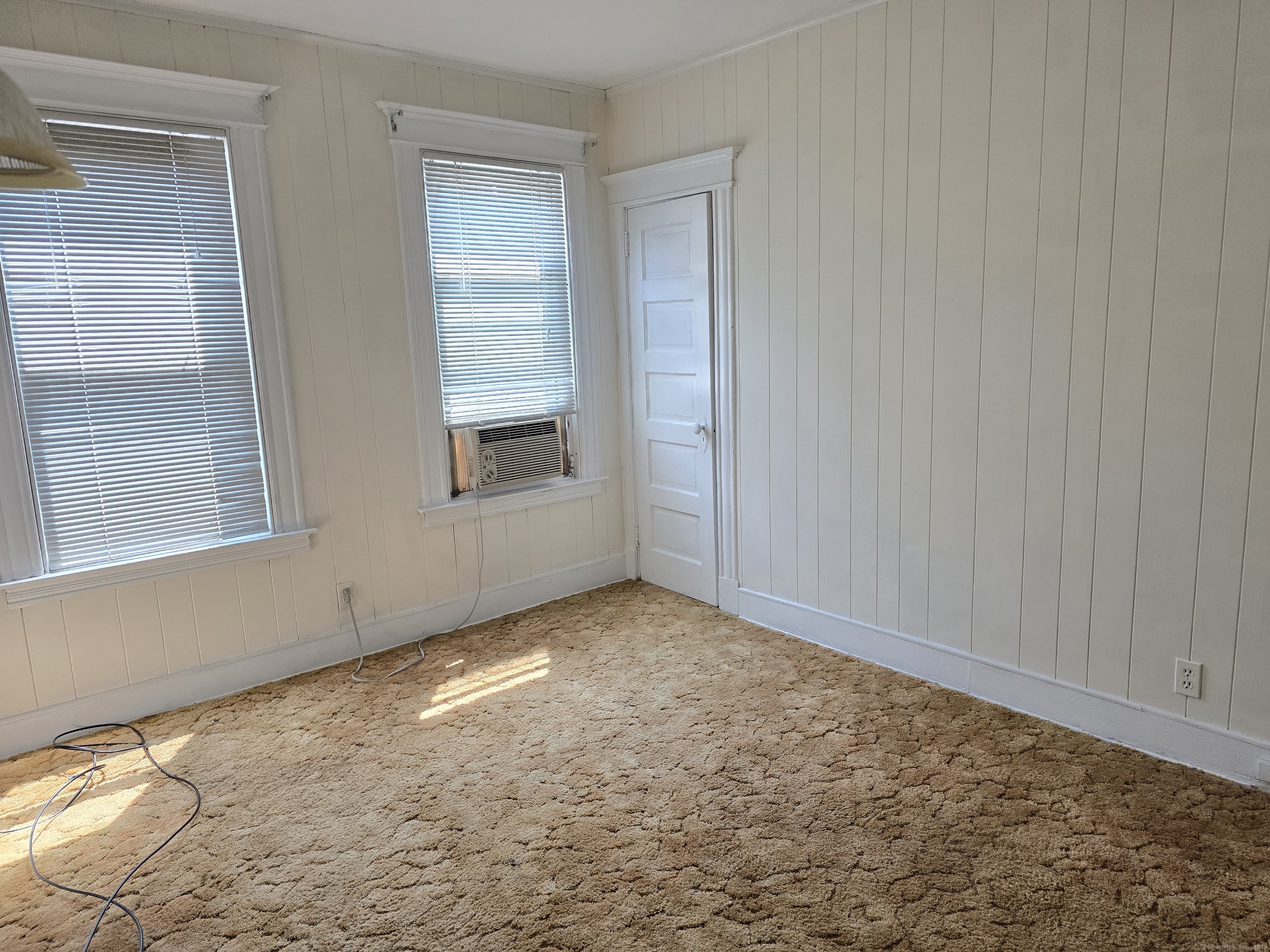 East Hartford, Connecticut 06108, United States, 2 Bedrooms Bedrooms, ,1 BathroomBathrooms,Residential,Active,189275