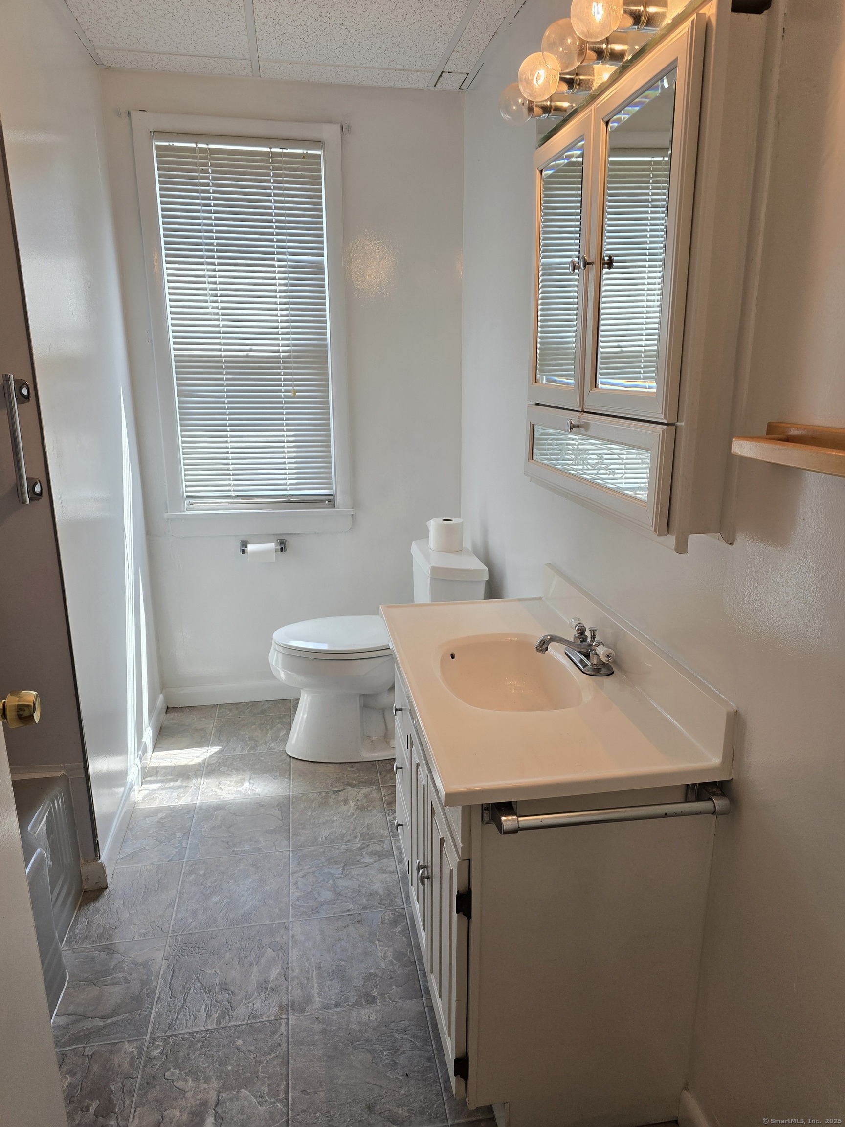 East Hartford, Connecticut 06108, United States, 2 Bedrooms Bedrooms, ,1 BathroomBathrooms,Residential,Active,189275