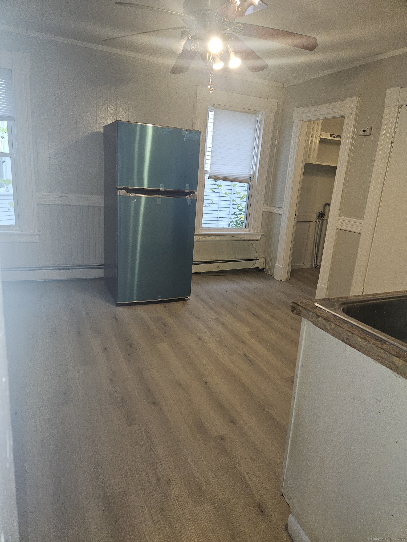 Hartford, Connecticut 06106, United States, 3 Bedrooms Bedrooms, ,1 BathroomBathrooms,Residential,Active,219599