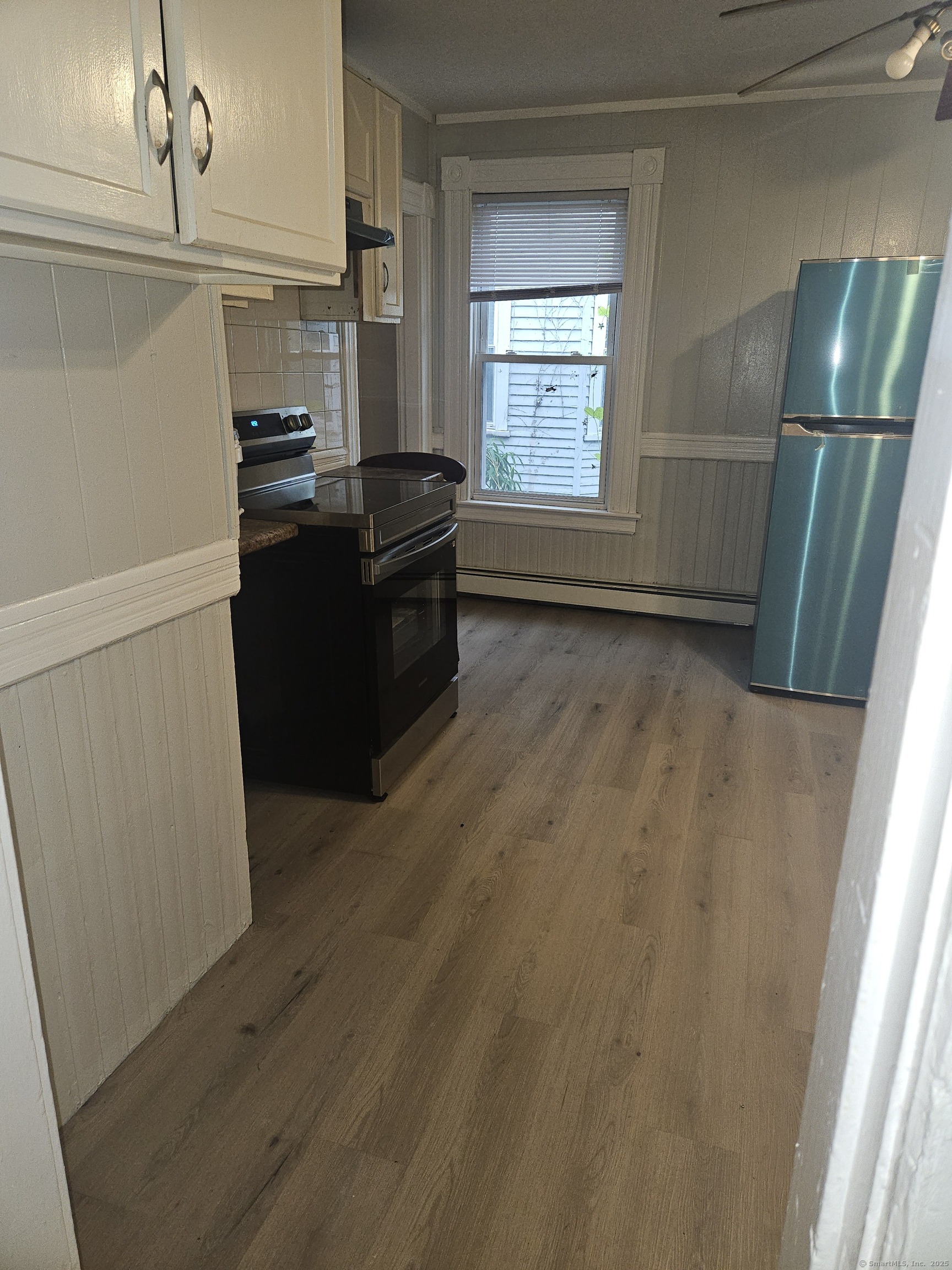 Hartford, Connecticut 06106, United States, 3 Bedrooms Bedrooms, ,1 BathroomBathrooms,Residential,Active,219599