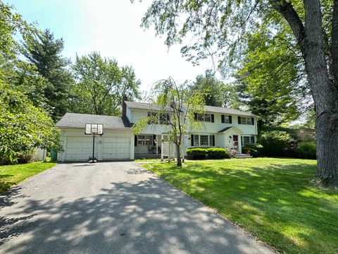 55 Kenwood Circle Bloomfield CT 06002