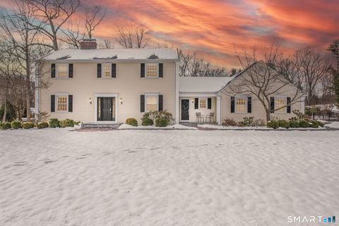 Photo of 5 Crosswood Road, Farmington, CT 06032 (MLS # 24144988)