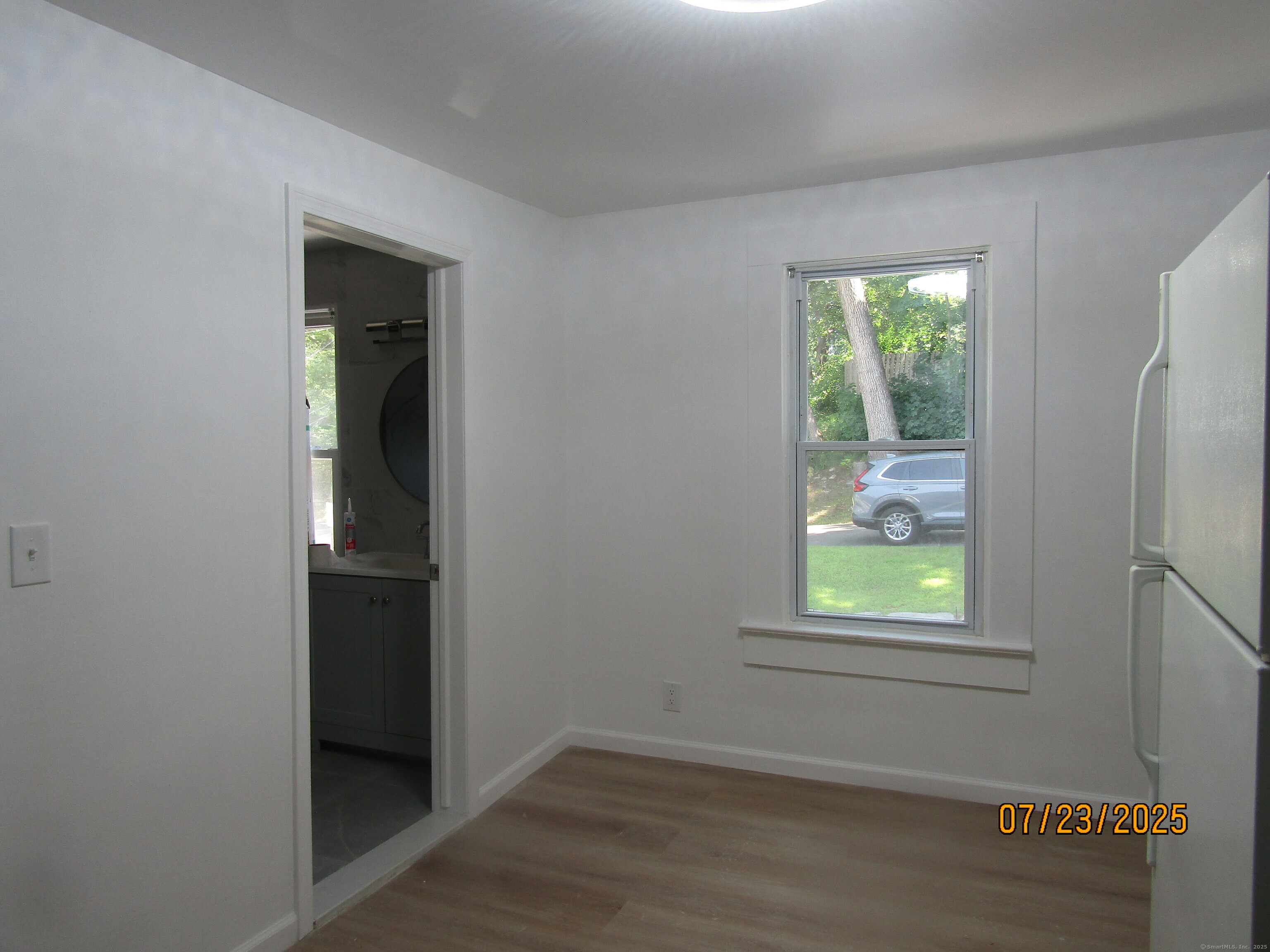 319 Valley Street 4