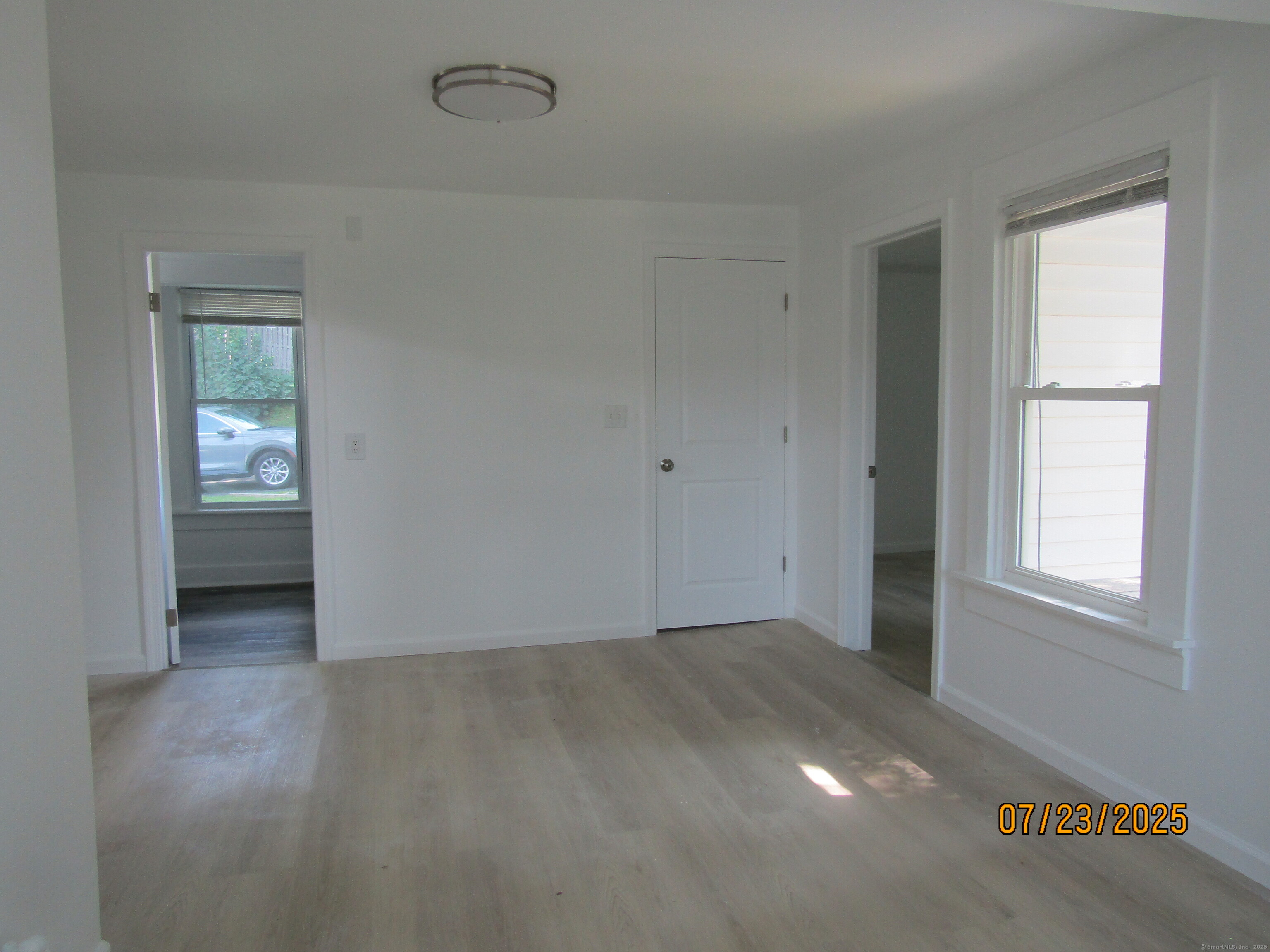 319 Valley Street 4