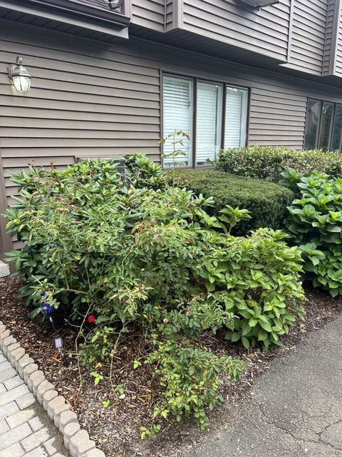 Tiny photo for 2 Twin Oaks #2, New Milford, CT 06776 (MLS # 24134235)