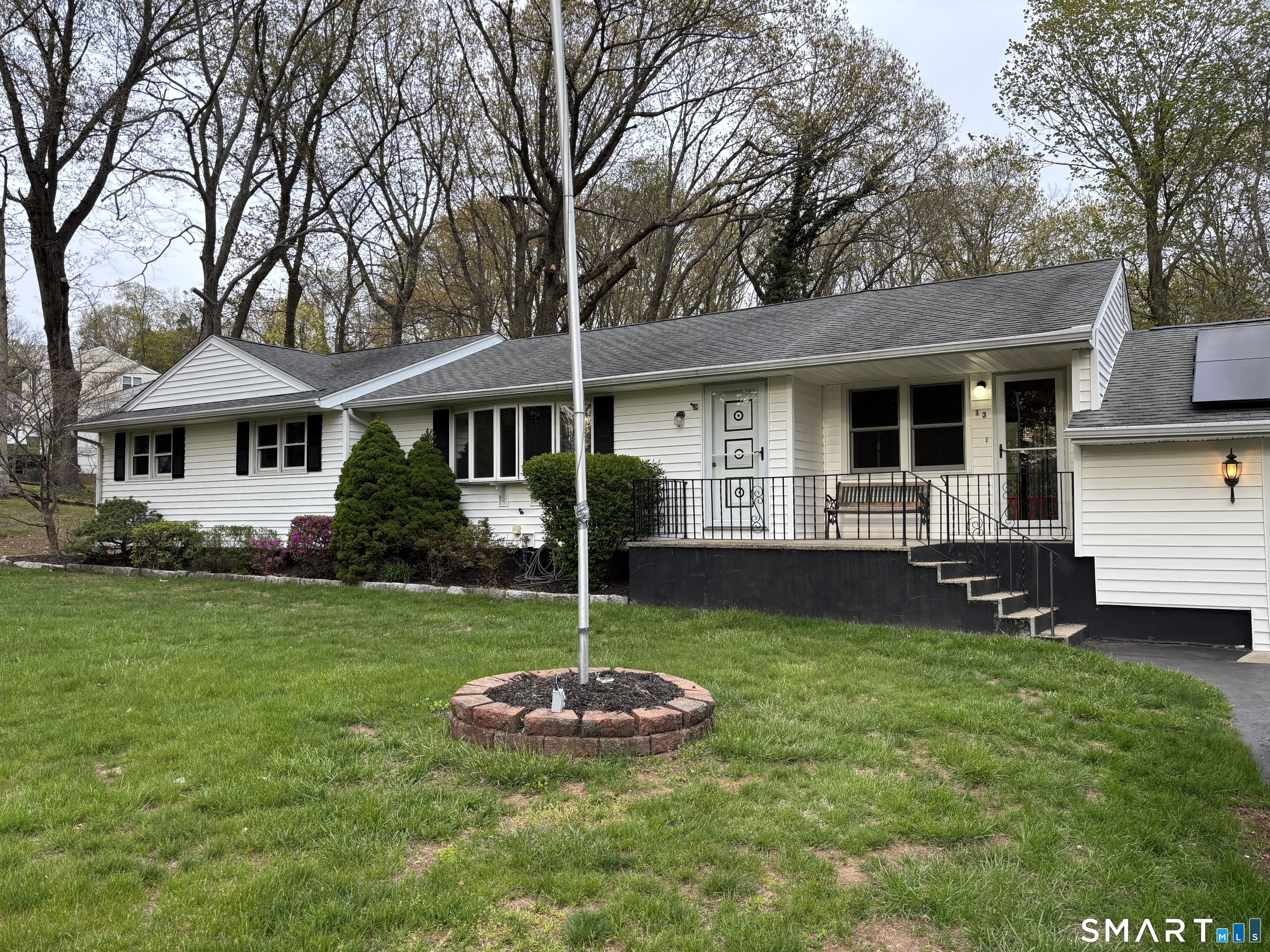 13 Robin Drive
