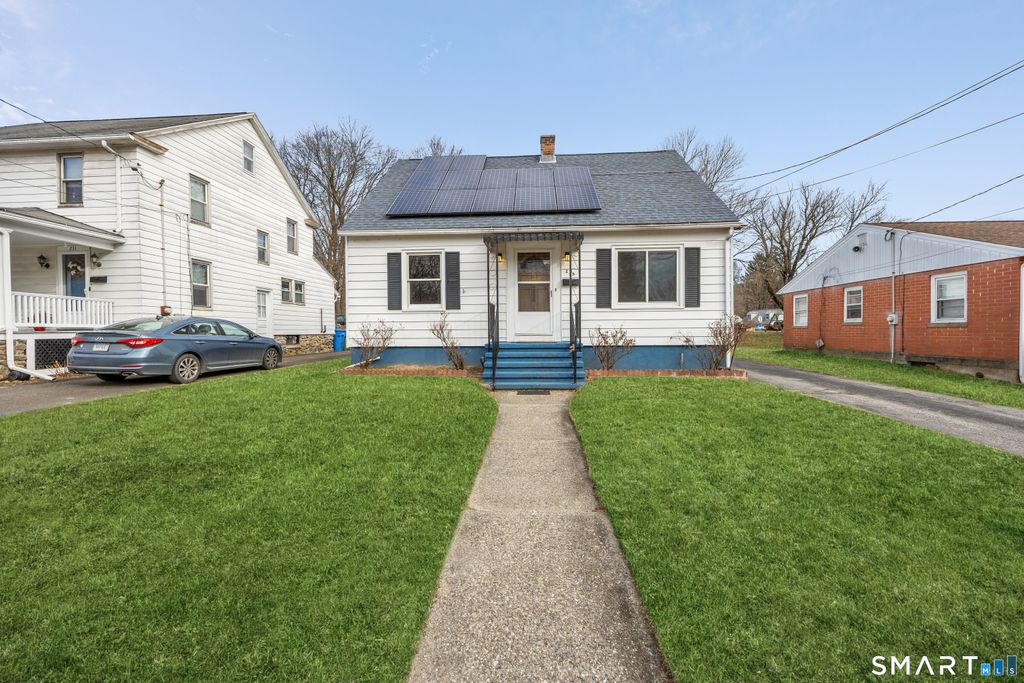 Photo of 235 Tracy Avenue, Waterbury, CT 06706 (MLS # 24147173)