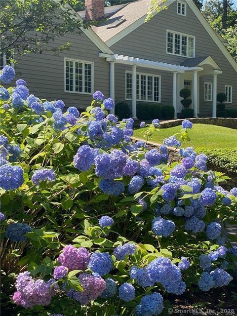 Photo of 6 Green Beach Drive, Norwalk, CT 06853 (MLS # 24154085)