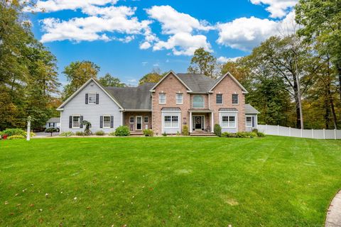 Photo of 335 Pennwood Place, Bristol, CT 06010 (MLS # 24122122)