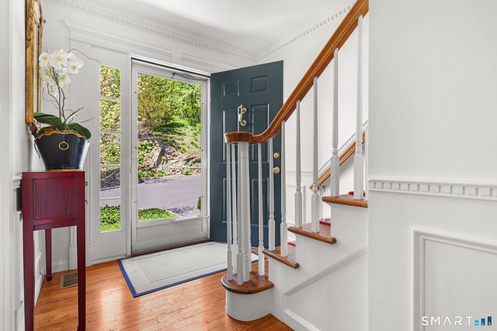 Photo of 58 Lakeview Avenue #9, New Canaan, CT 06840 (MLS # 24164401)