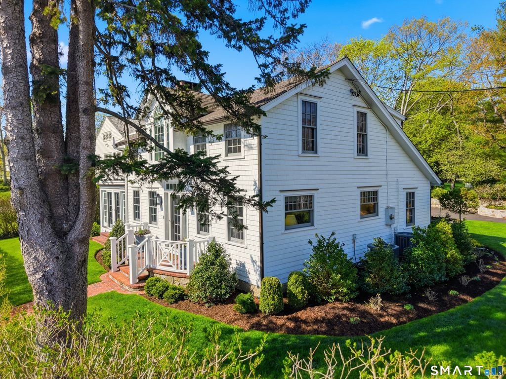 Photo of 64 Five Mile River Road, Darien, CT 06820 (MLS # 24167895)