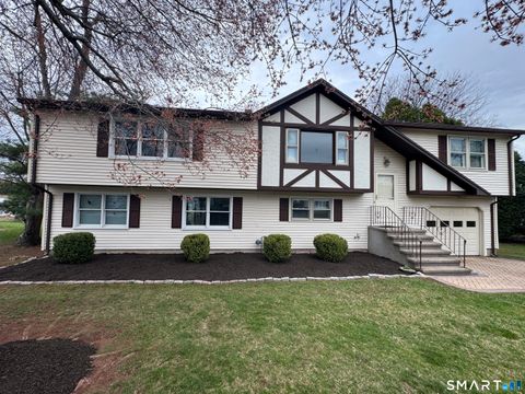 Photo of 42 Divot Drive, Meriden, CT 06450 (MLS # 24165132)