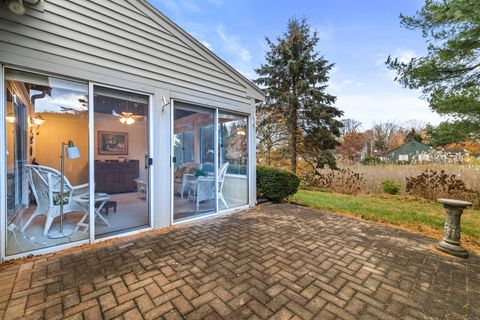 Tiny photo for 3 Sandgate Circle #3, Madison, CT 06443 (MLS # 24139904)