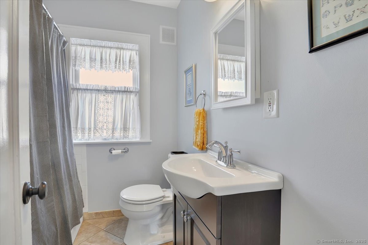197 White Avenue, Middlebury, Connecticut image 20
