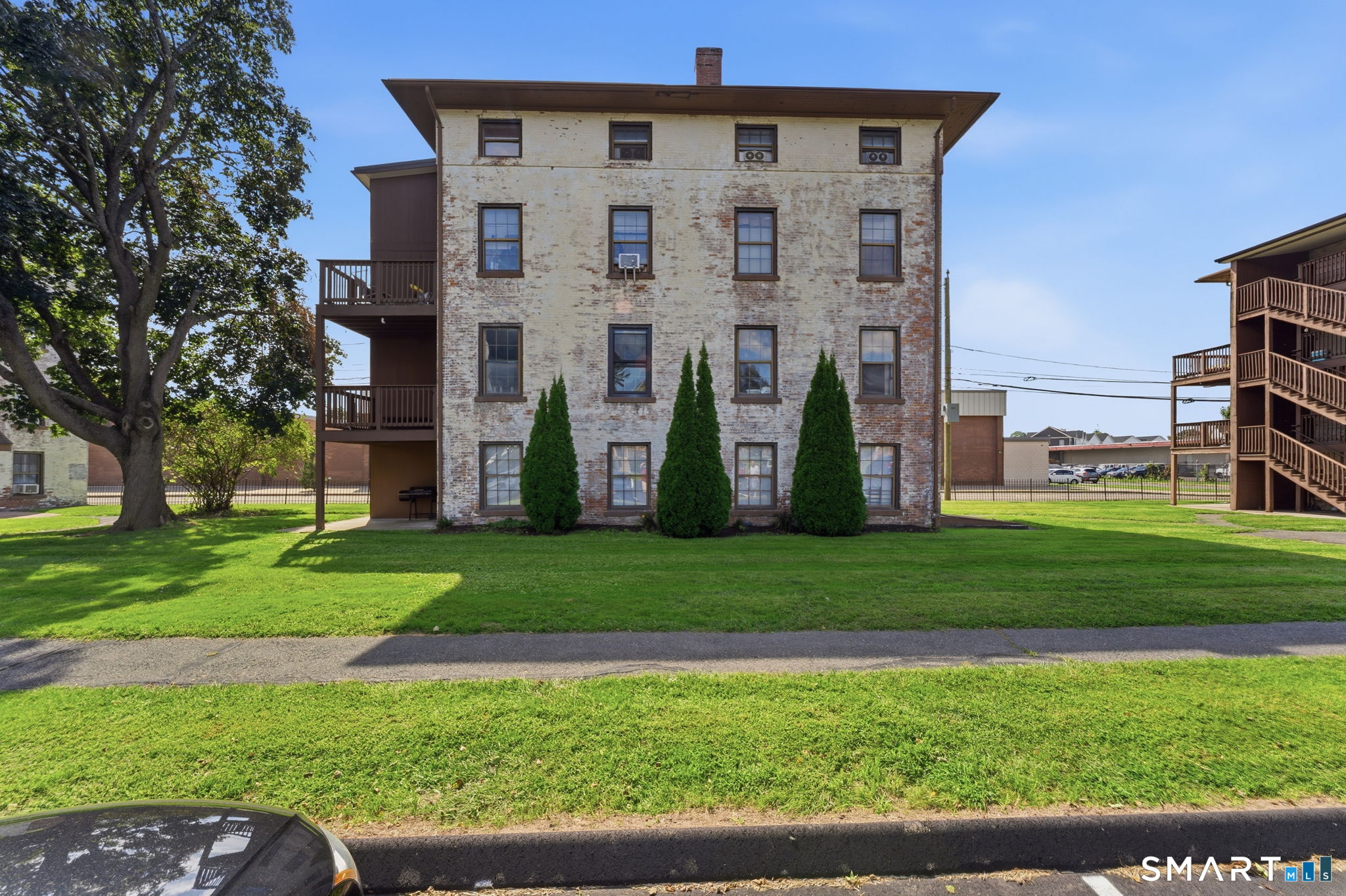 64 Van Block Avenue 9D