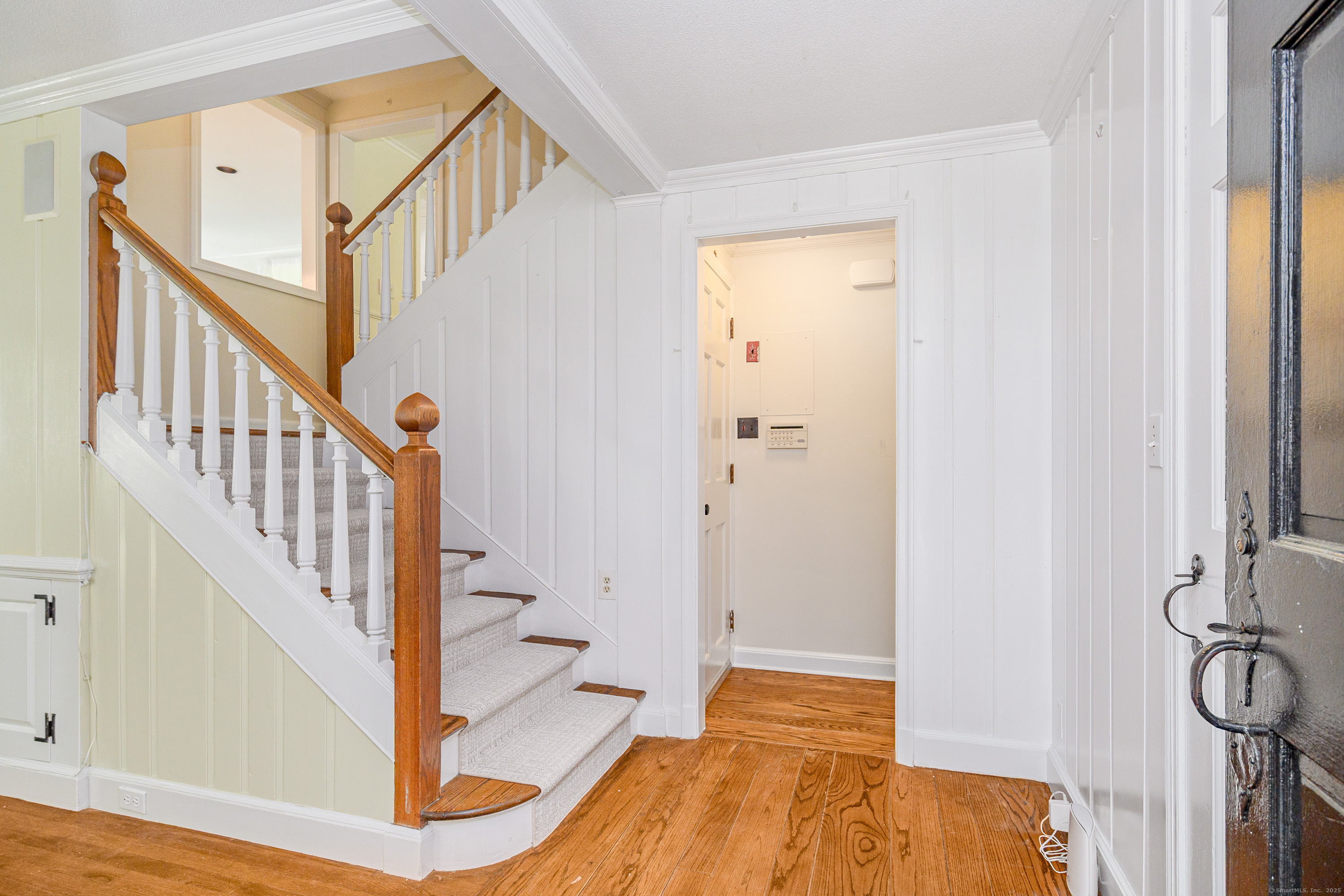 77 Crest Road