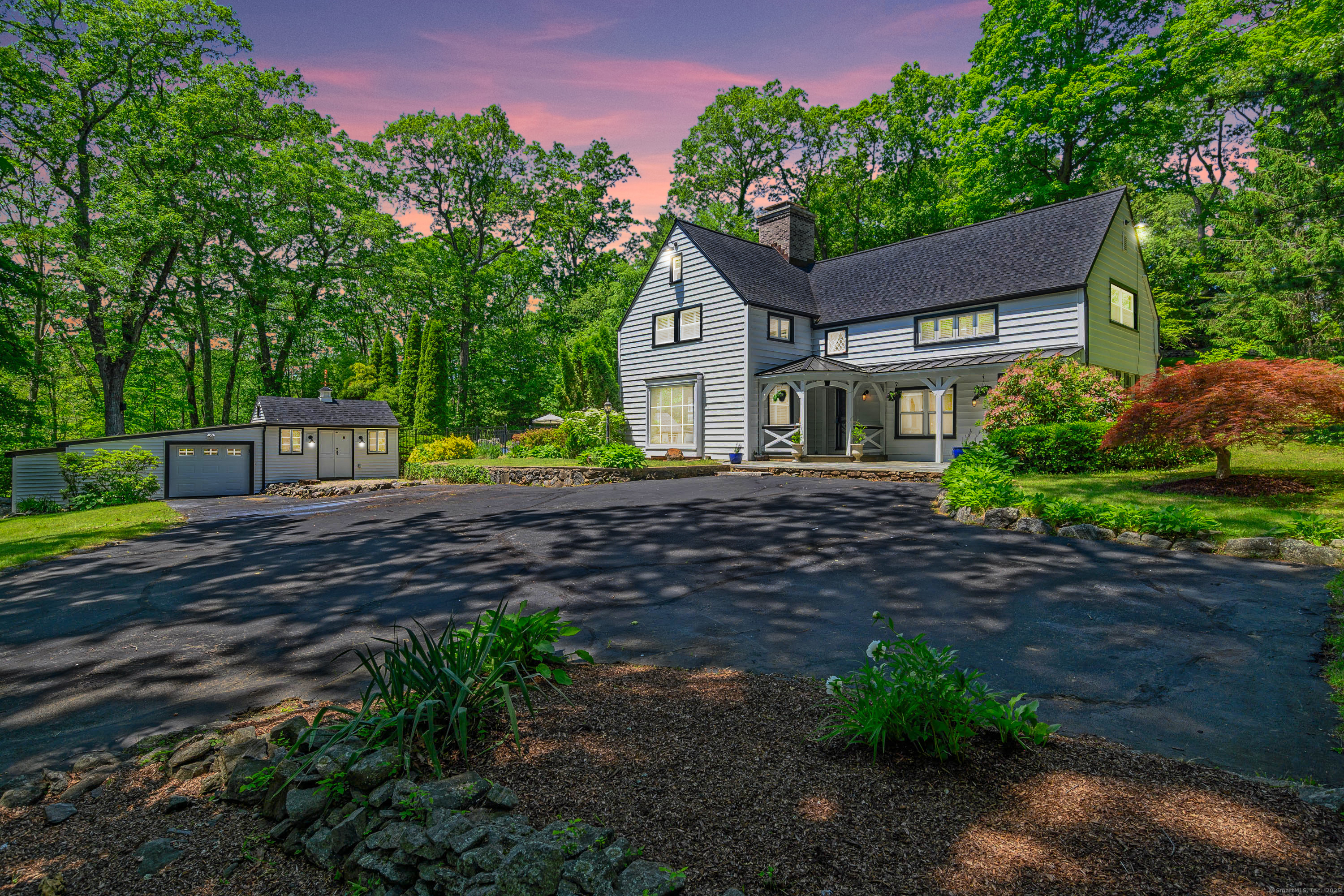 77 Crest Road