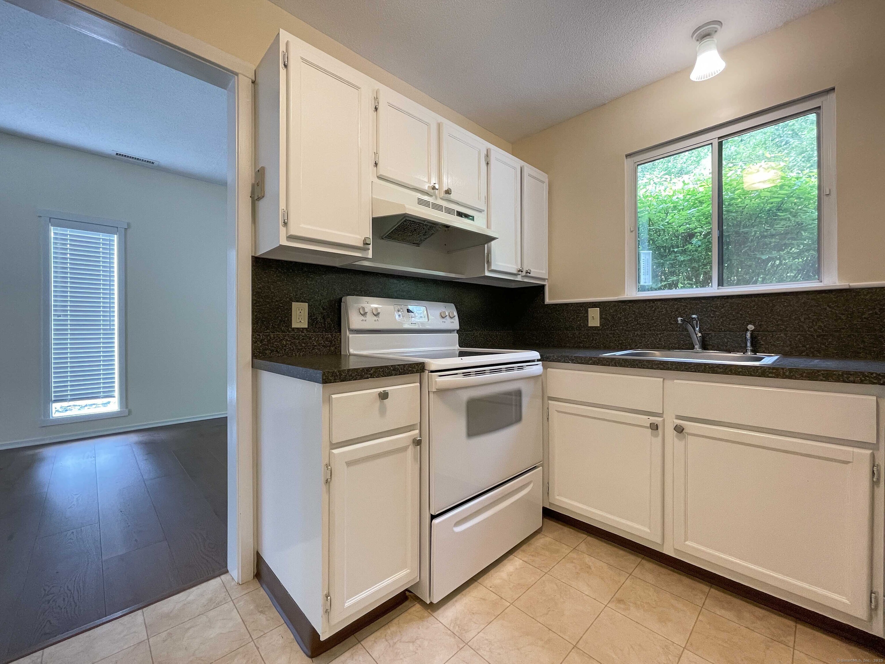 280 Heritage Village #B, Southbury, Connecticut image 8