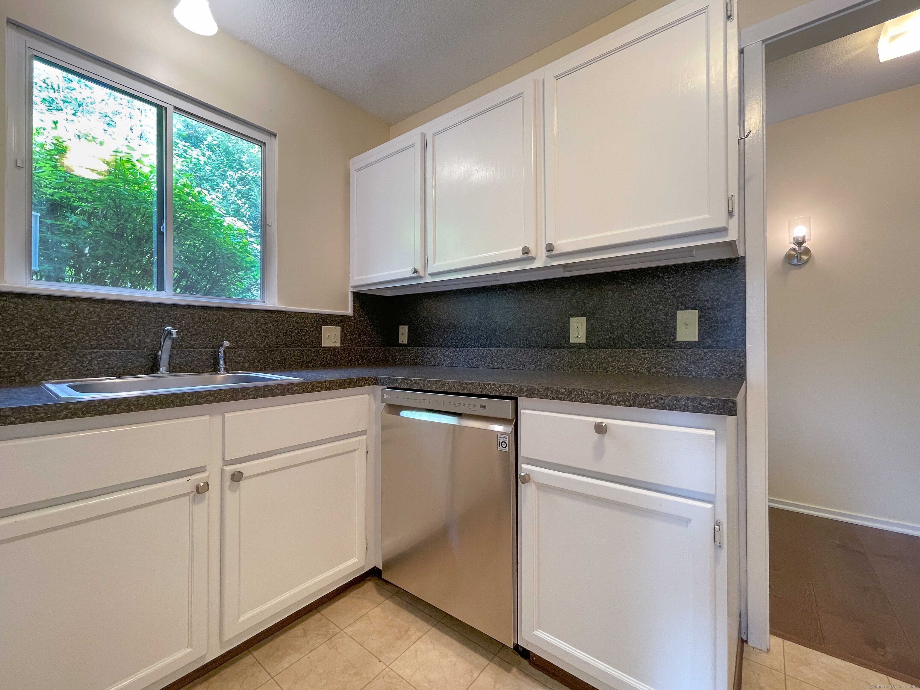 280 Heritage Village #B, Southbury, Connecticut image 7