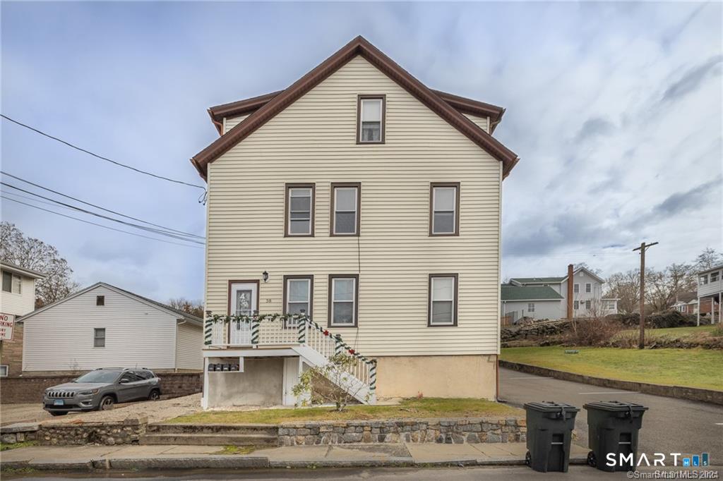 38 North Spring Street