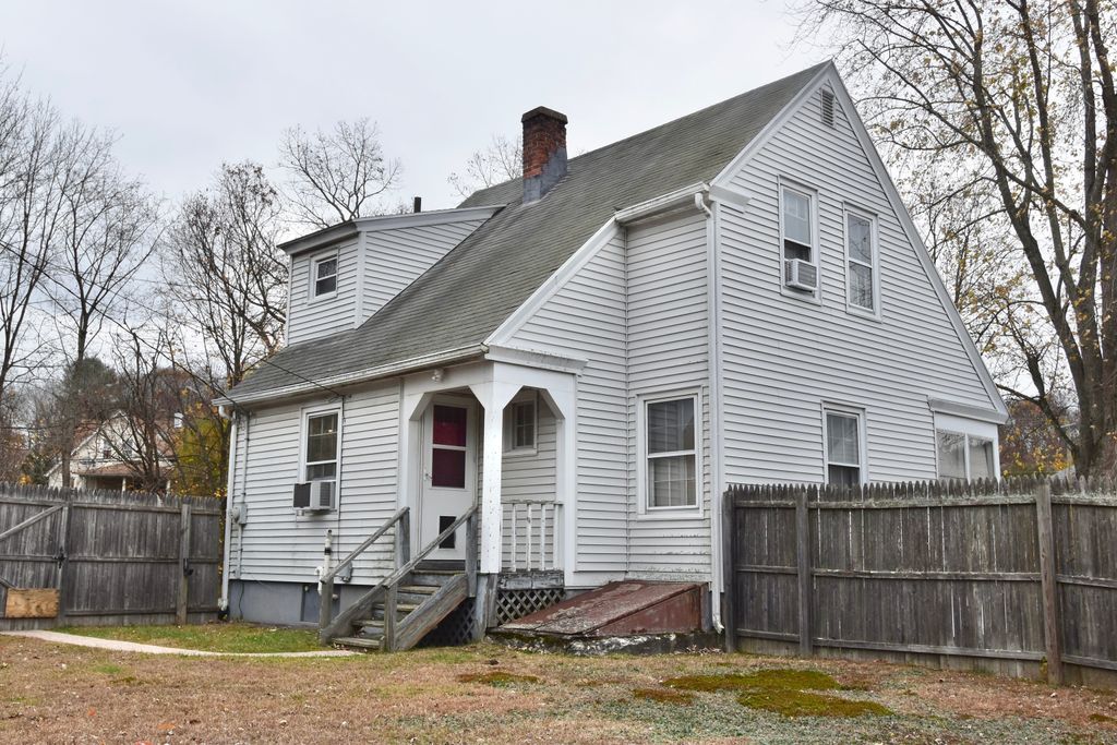 Photo of 106 Brookdale Lane, Waterbury, CT 06705 (MLS # 24140039)