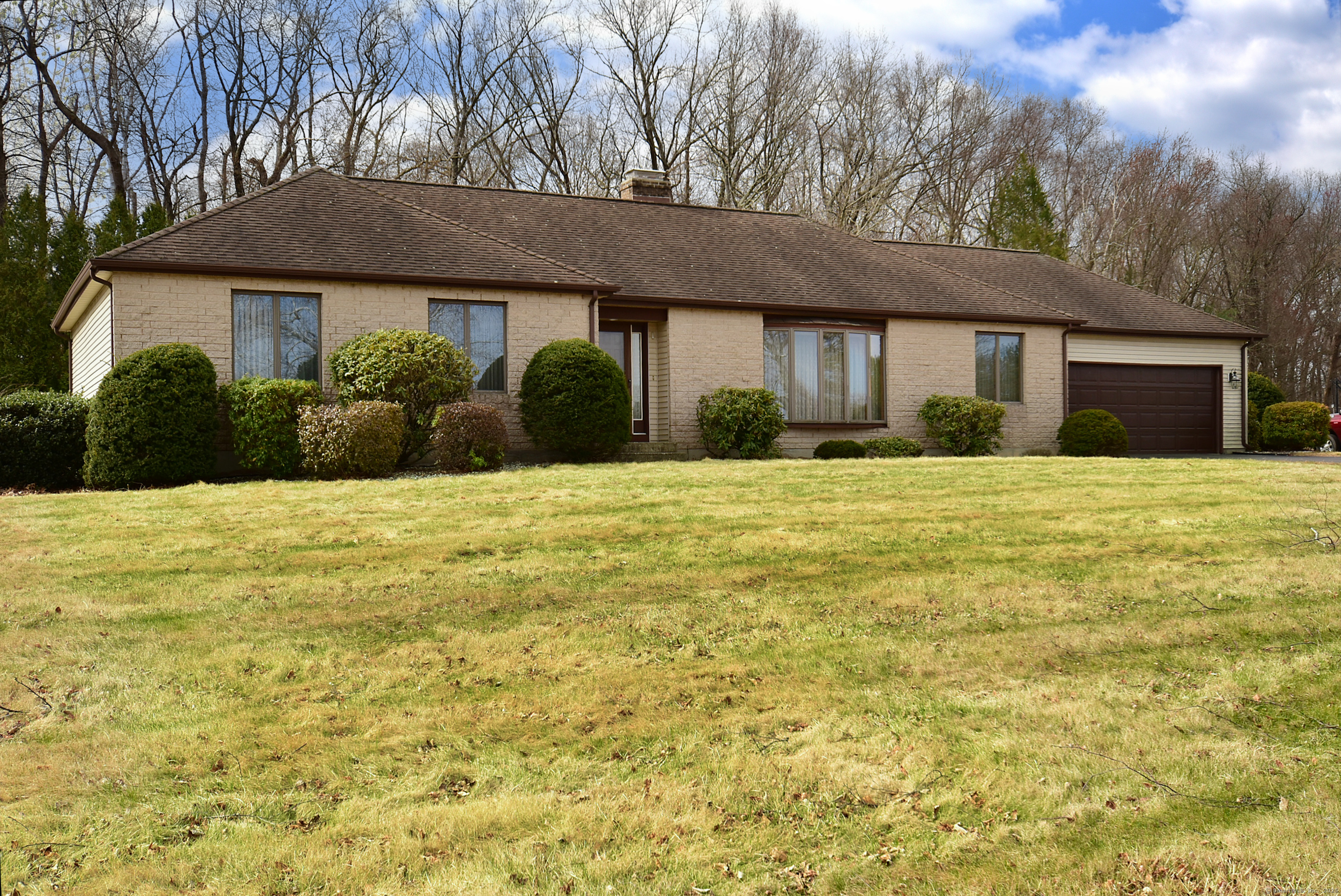 9 Ridgeview Drive, Ellington, Connecticut image 2